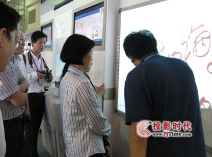 傳統電子白板的演進 教學設備研發的新動向與行業動態
